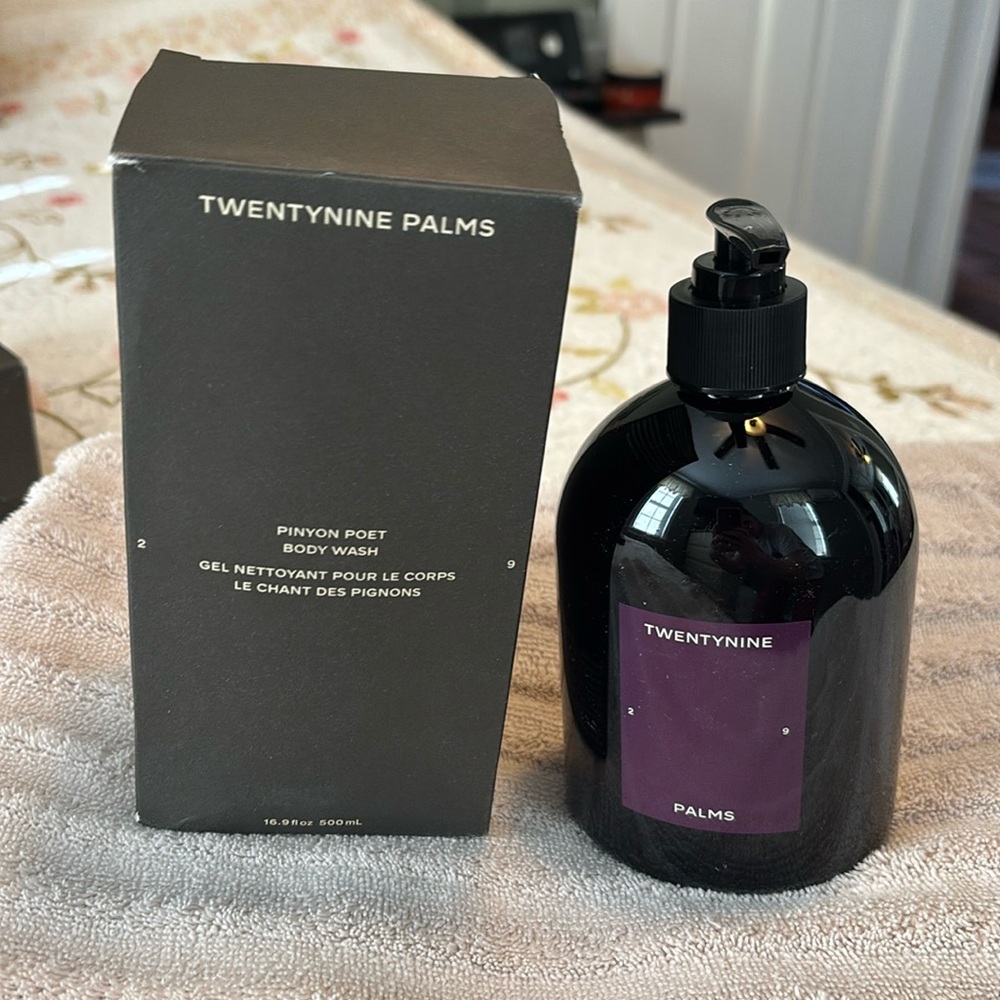 NWT Twentynine Palms pinyon poet body wash 16.9 fl oz